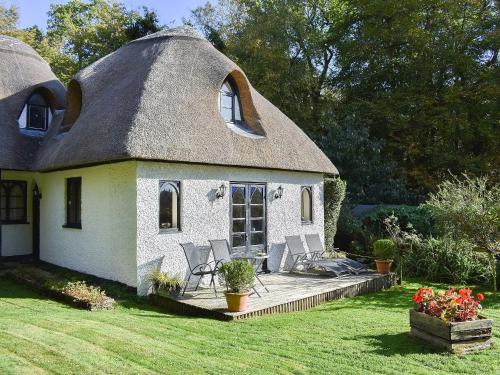 Heathfield Lodge — 4-Star Luxury Hotel in Bransgore, United Kingdom