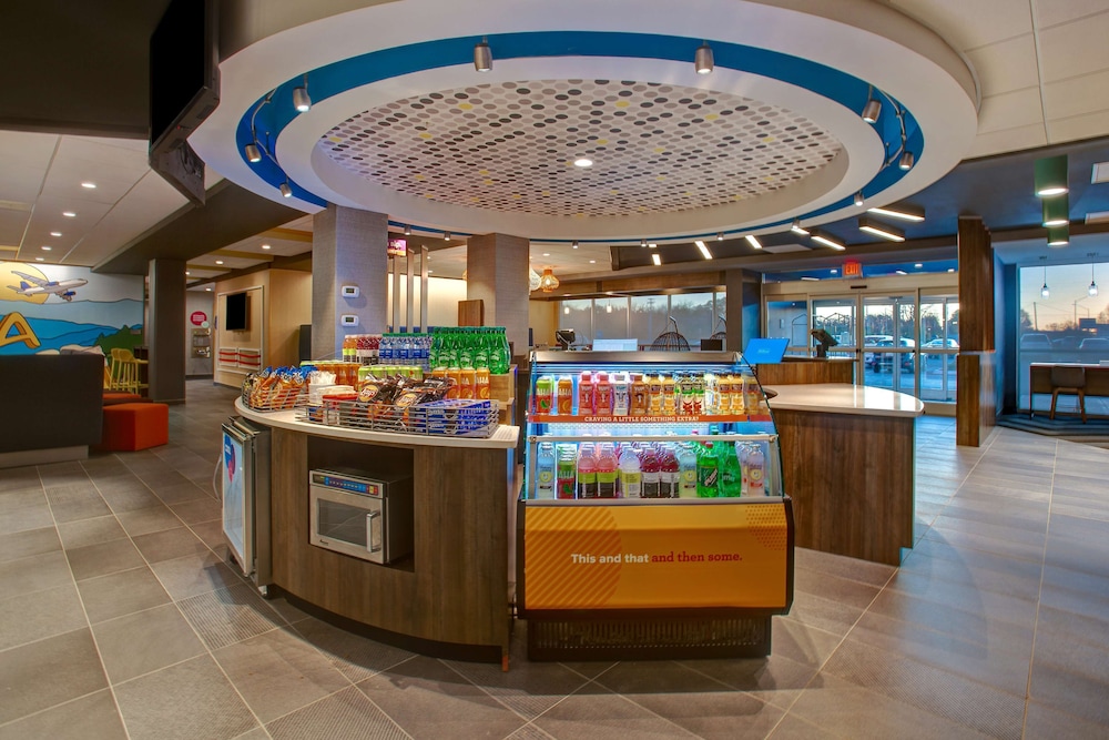 Tru by Hilton Alcoa Knoxville Airport - photo 21