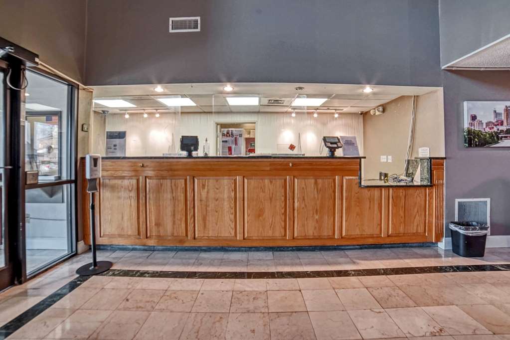 Econo Lodge Raleigh near Walnut Creek Amphitheatre - photo 11