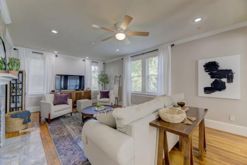 910 Sunset Suite on Sunset — 4-Star Luxury Hotel in Columbia, United States