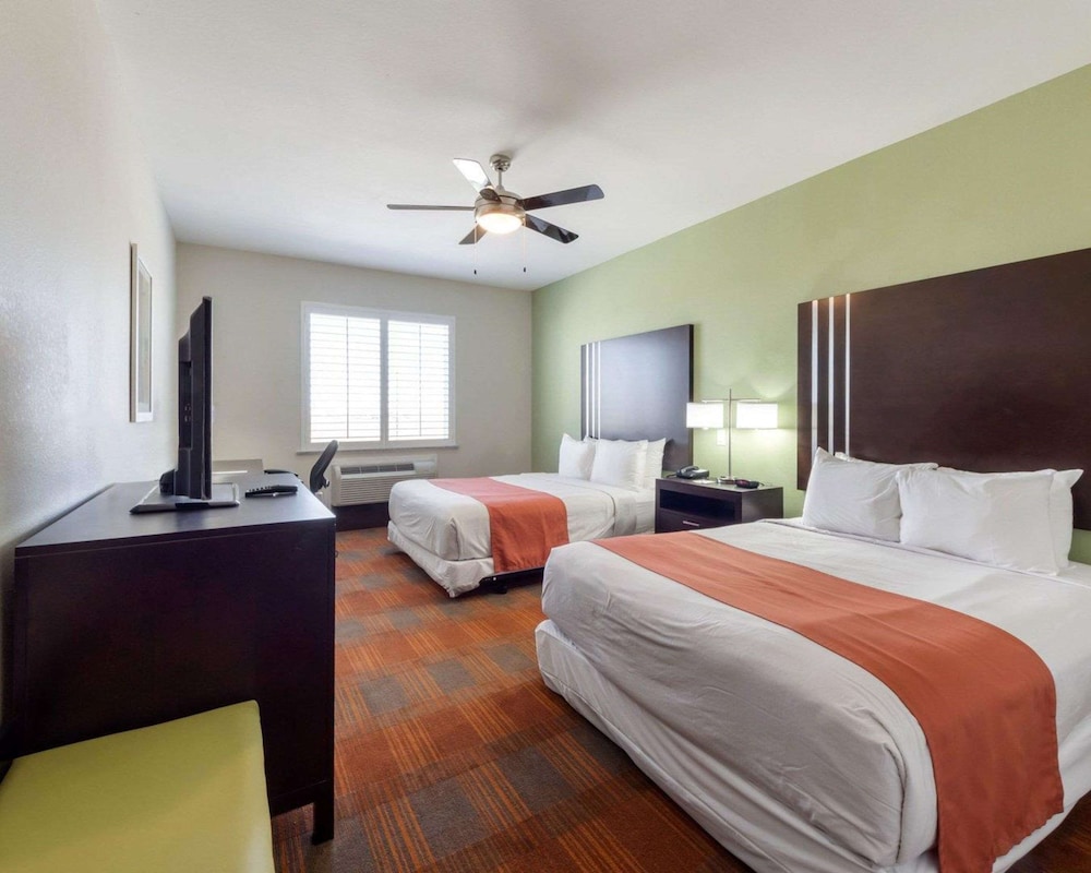 Garner Hotel Victoria East by IHG - photo 18