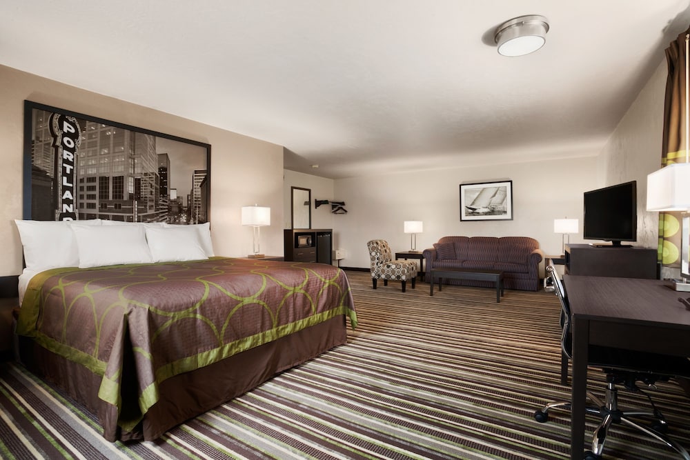 Super 8 by Wyndham Woodburn - photo 9