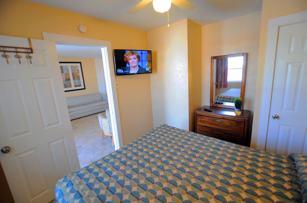 Nantucket Inn & Suites - photo 7
