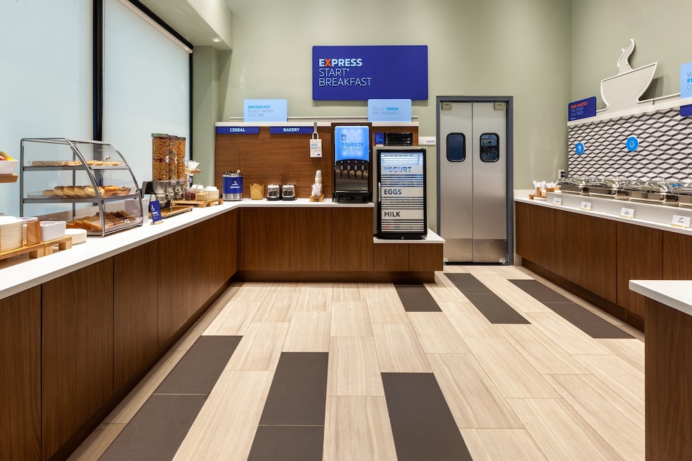 Holiday Inn Express NYC Brooklyn Sunset Park by IHG - photo 28