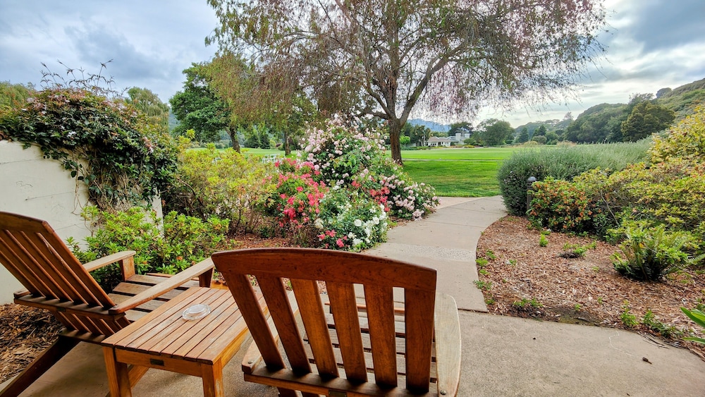 The Quail Lodge - photo 3