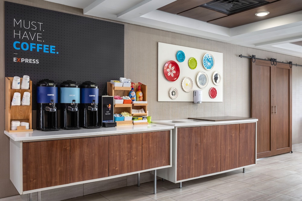 Holiday Inn Express Hotel & Suites Chattanooga Lookout Mtn by IHG - photo 36