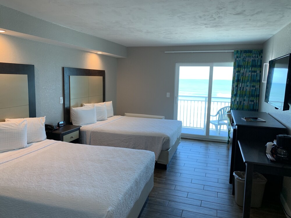 Boardwalk Inn and Suites - photo 15