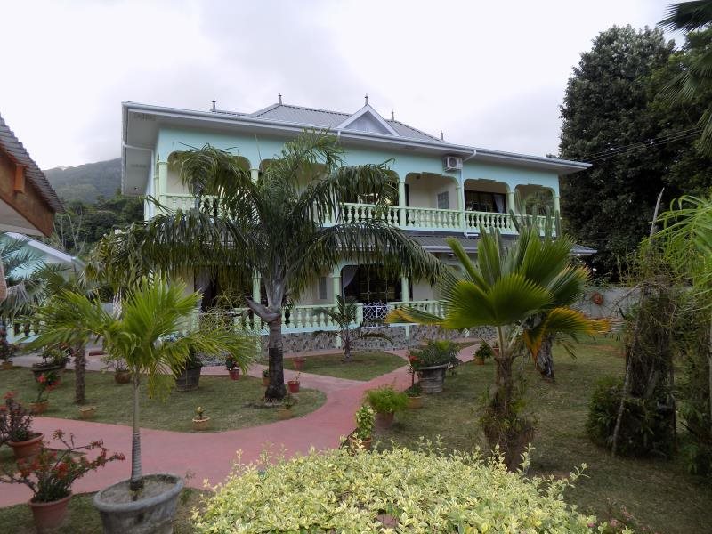 Green Palm Self Catering — 4-Star Luxury Hotel in Anse Boileau, Seychelles