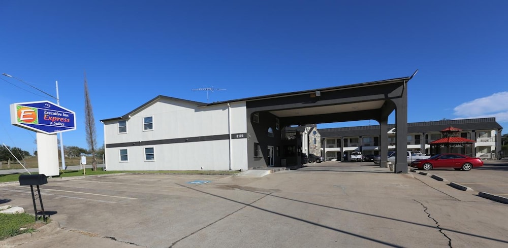 Hotel O Executive Inn & Suites Cuero Hwy 87 - photo 36