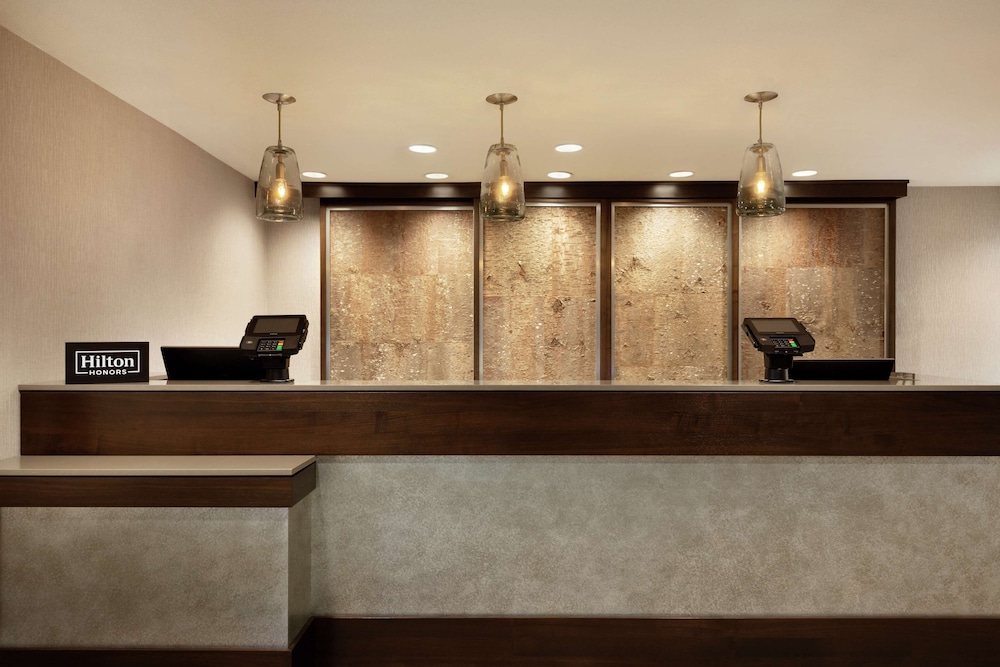 Homewood Suites by Hilton Portland Airport - photo 7