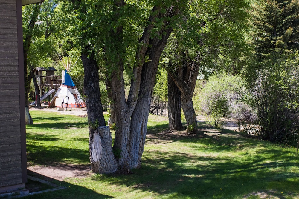 Stagecoach Inn & Suites - photo 31
