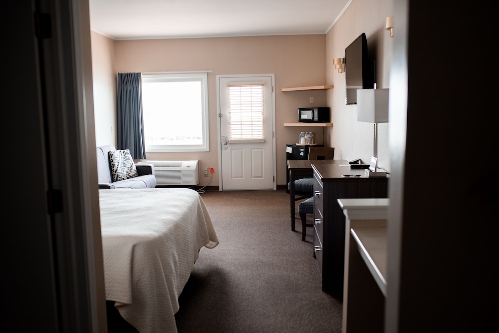 West Bank Inn - photo 9