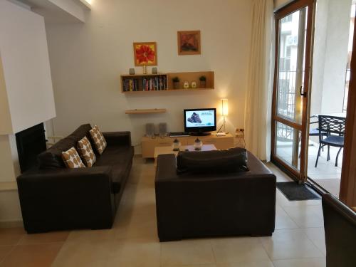 Cozy family villa 500m. from the beach