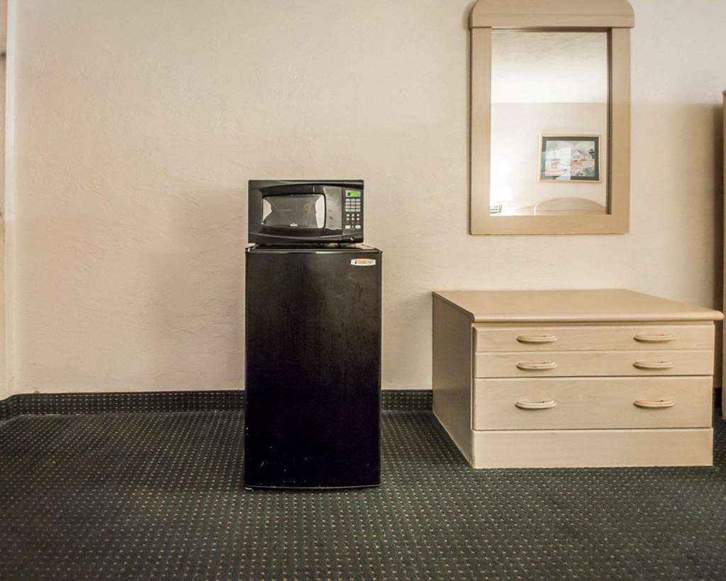 Rodeway Inn Gainesville University Area - photo 14