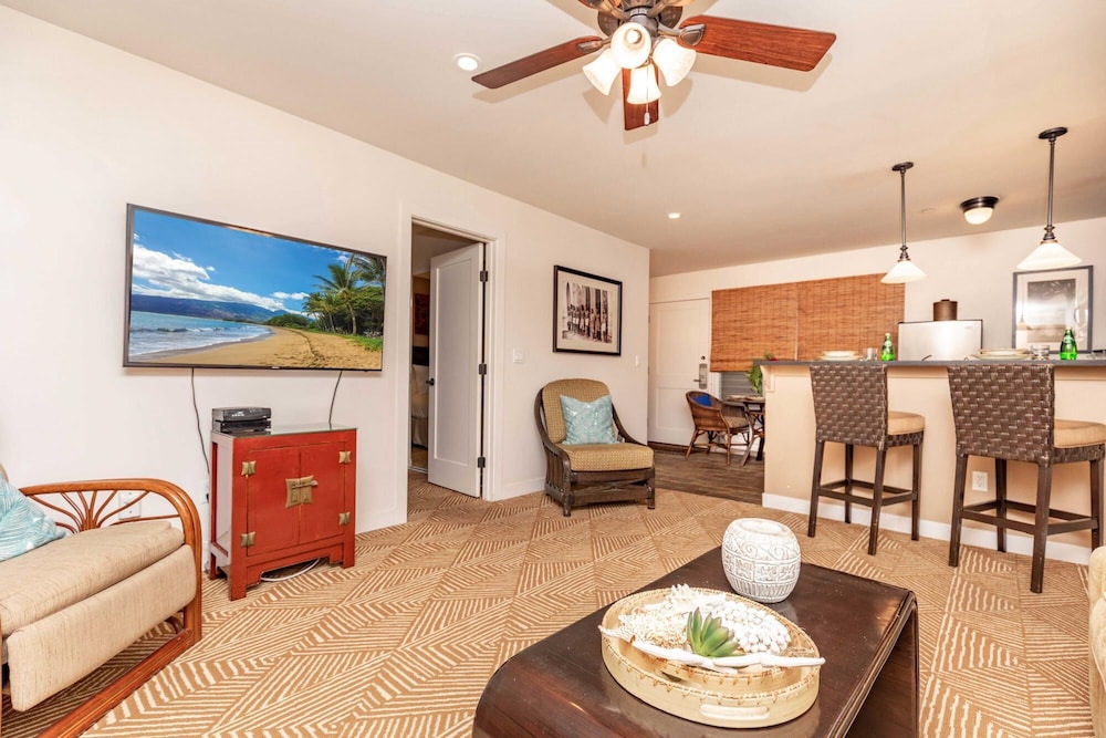 Aina Nalu C108 In Lahaina Lahaina — Lahaina