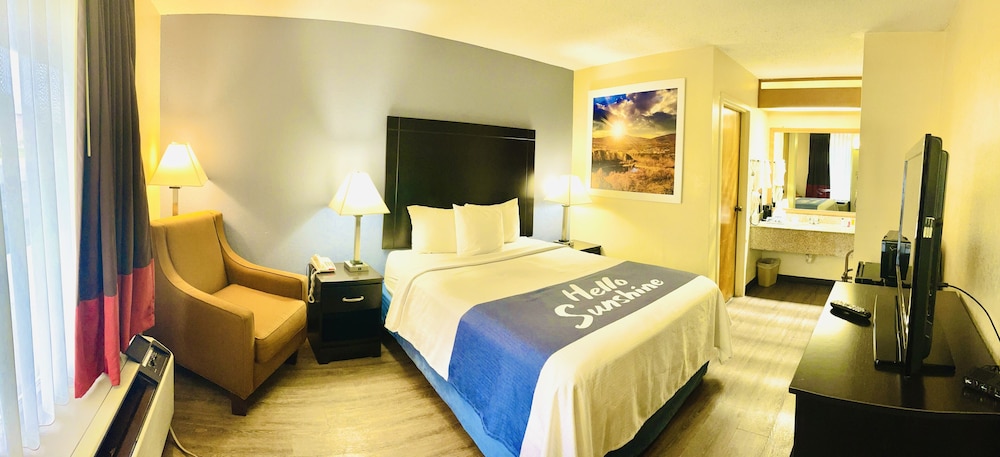 Days Inn by Wyndham Easley Greenville Clemson Area - photo 11