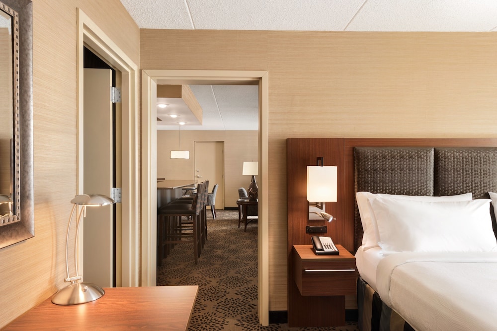 Holiday Inn Hotel & Suites Des Moines Northwest by IHG - photo 12