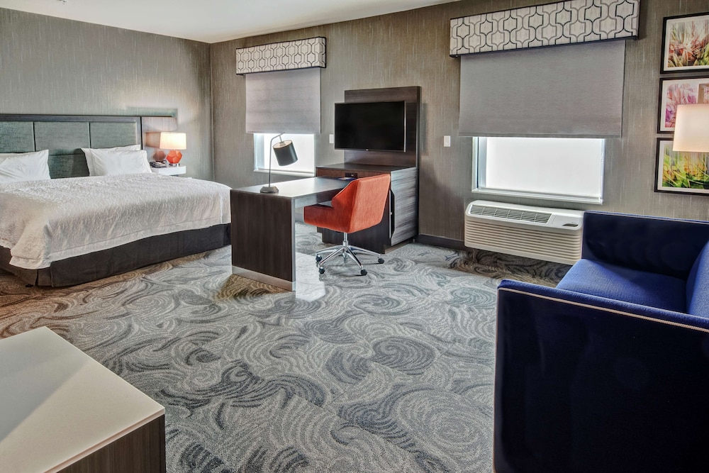 Hampton Inn Fresno Airport - photo 9