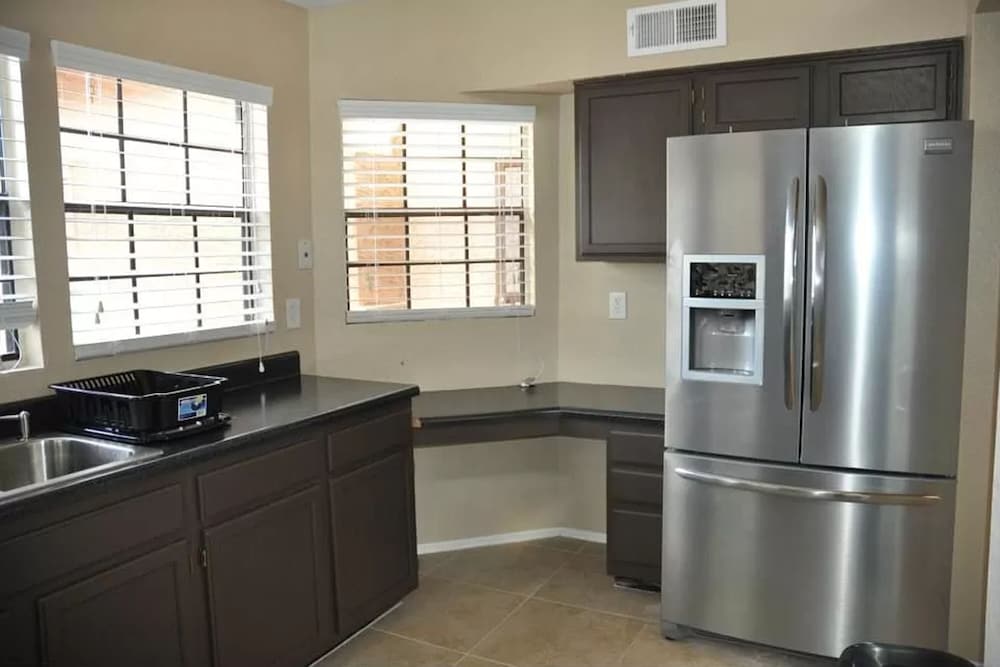 Charming 2BR 2BA by BlueBarrelHomes - photo 9