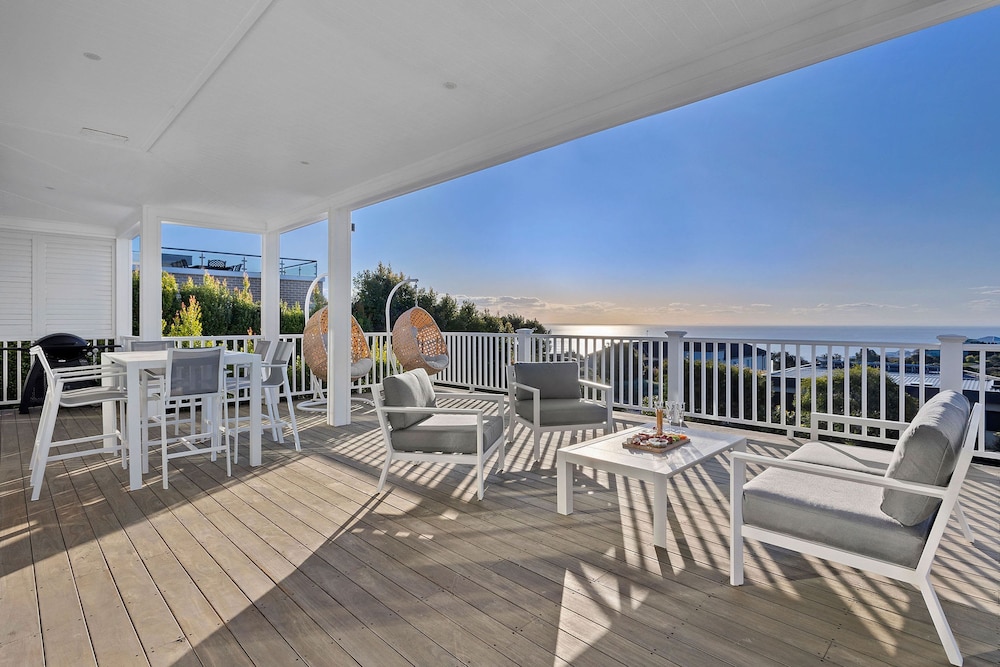 Hamptons Elegance Views Pool Spa — Mount Martha — photo 4