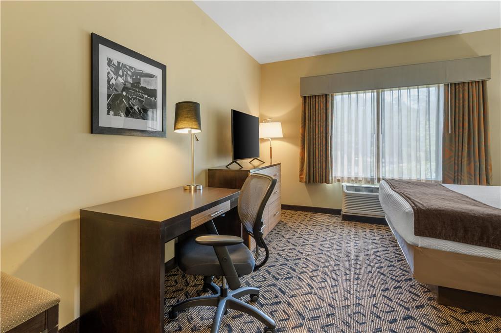 Best Western Plus College Park Hotel - photo 14