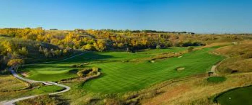 Hampton Inn & Suites Minot Airport - photo 32