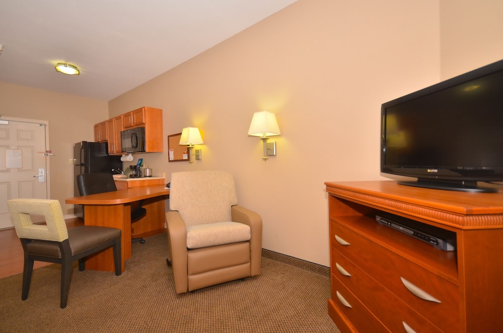 Candlewood Suites Clarksville an IHG Hotel - photo 5