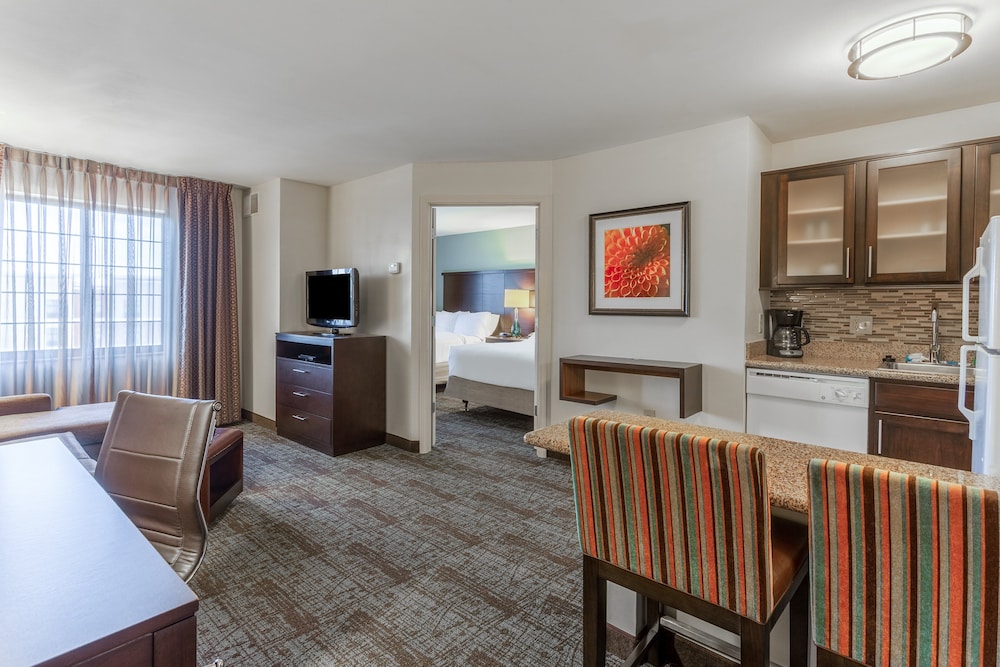 Staybridge Suites Davenport by IHG - photo 14