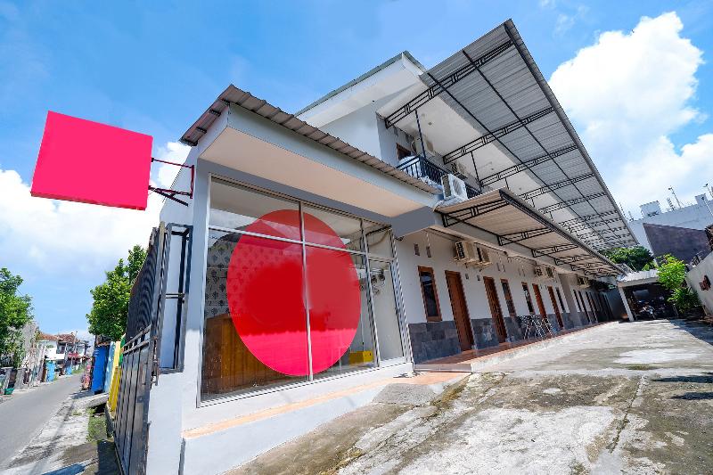 Hotel O Orchid House in Surakarta, Indonesia