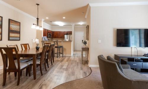 Tuscana Resort 2 Bedroom Condo Clubhouse Access 8 miles to Disney 2 Condo - photo 6