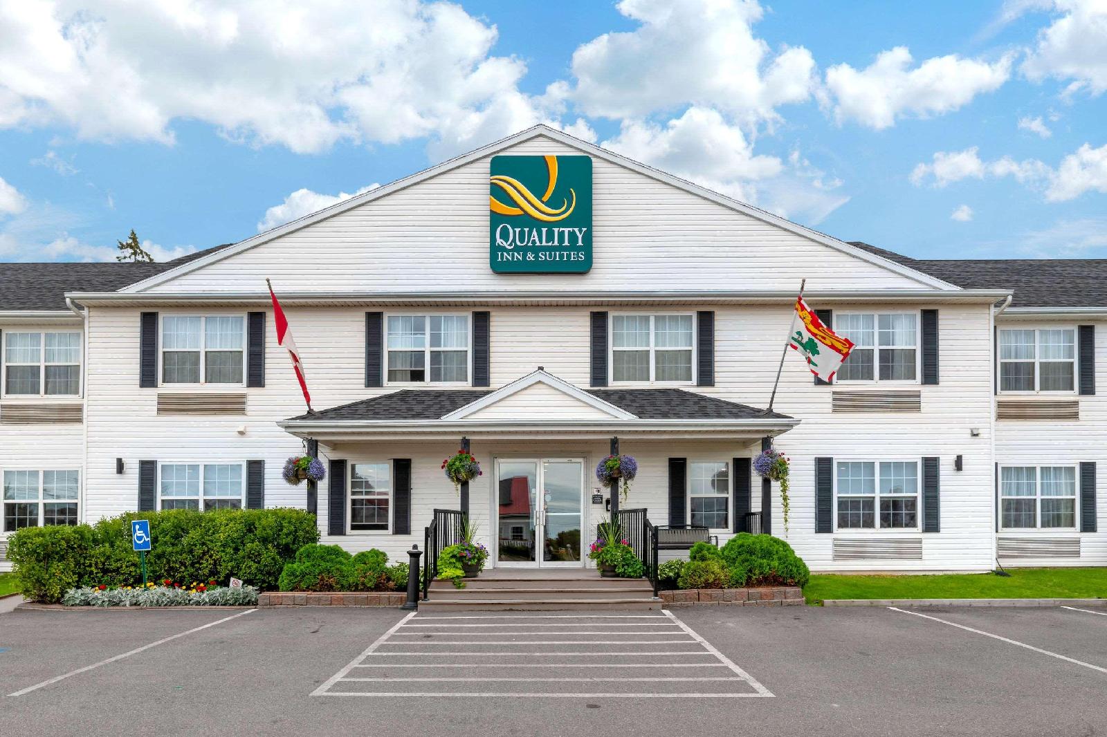 Quality Inn & Suites - carbon neutral hotel in Cornwall