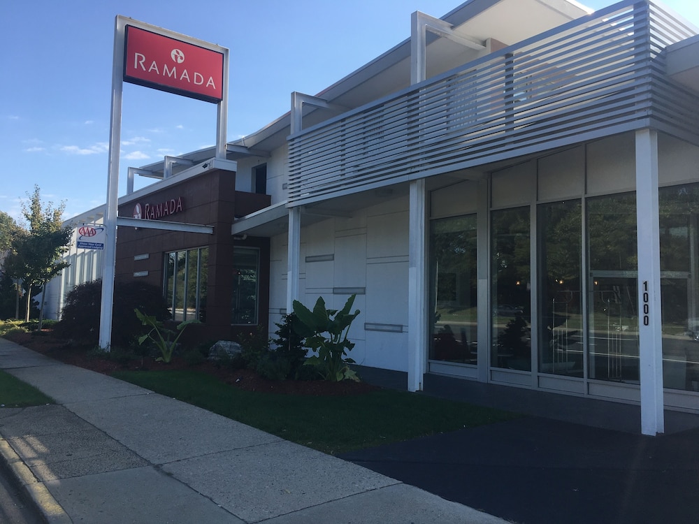 Ramada by Wyndham Rockville Centre - photo 59