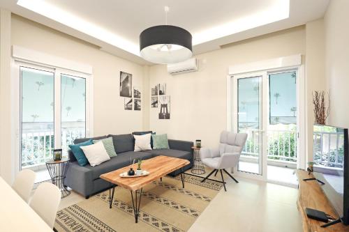 Jade Residence Greecing — 4-Star Luxury Hotel in Kallithea, Greece