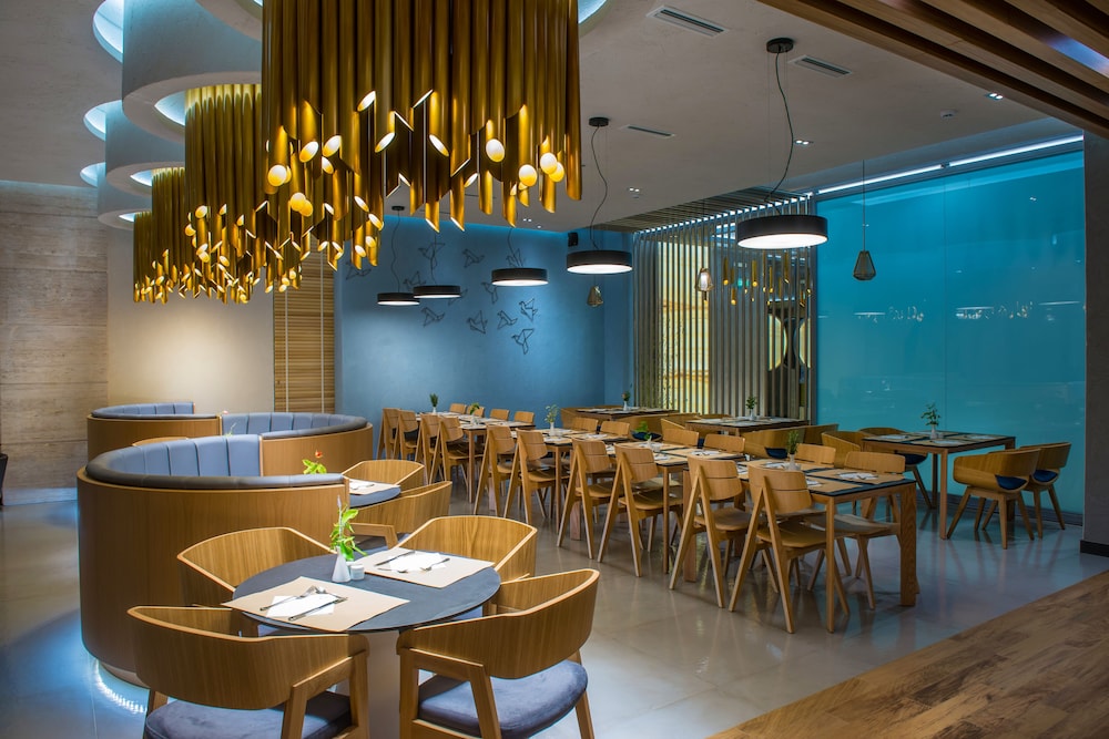 מזון ומשקאות