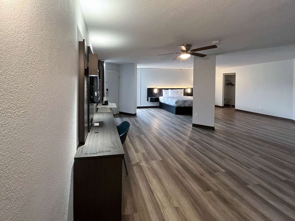 Motel 6 Nacogdoches TX SFA University - photo 11