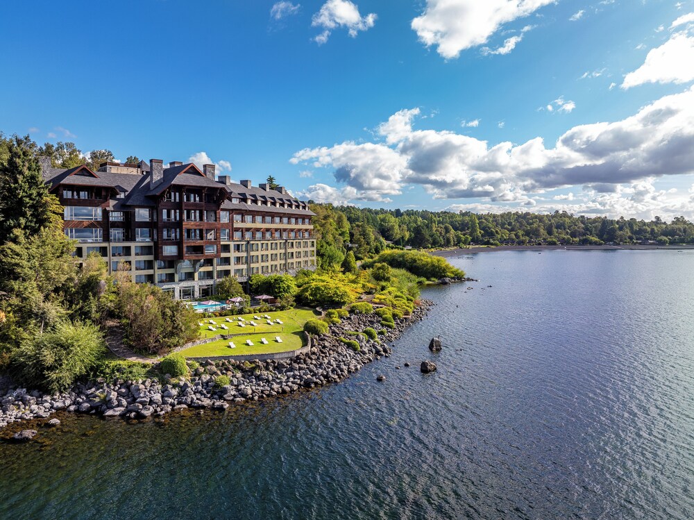 Park Lake Luxury Hotel in Villarrica, Chile