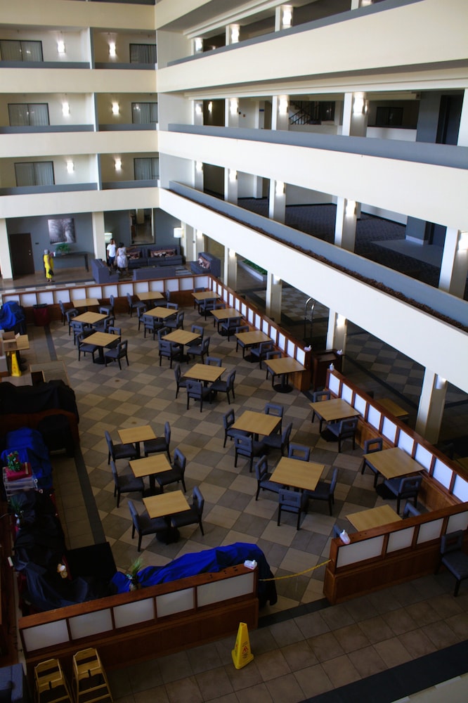 Atrium Hotel and Suites - photo 54