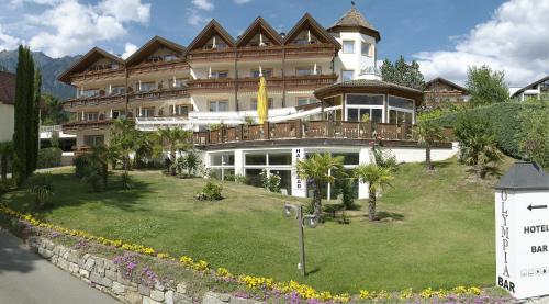 Frühstücks Hotel Olympia in Tirolo, Italy