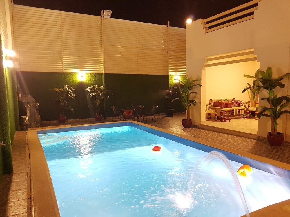 Al Maarefa Chalets - carbon neutral hotel in Medina