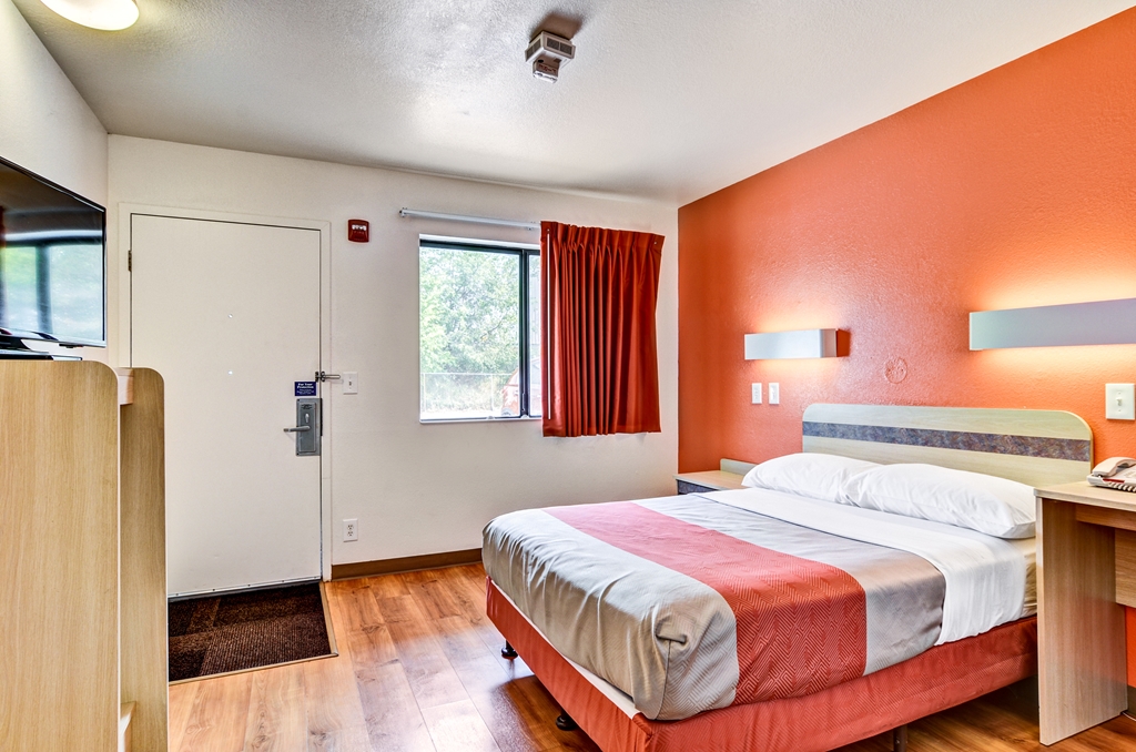 Motel 6 Pittsburgh PA Crafton - photo 12