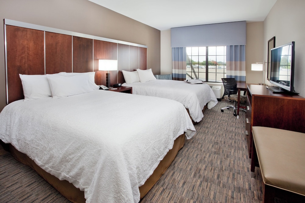 Hampton Inn & Suites Chapel Hill Carrboro Downtown - photo 10