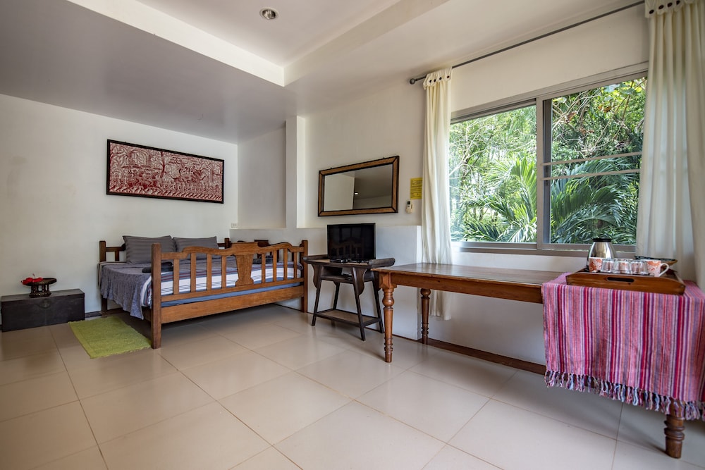 Good Time Resort - carbon neutral hotel in Trat