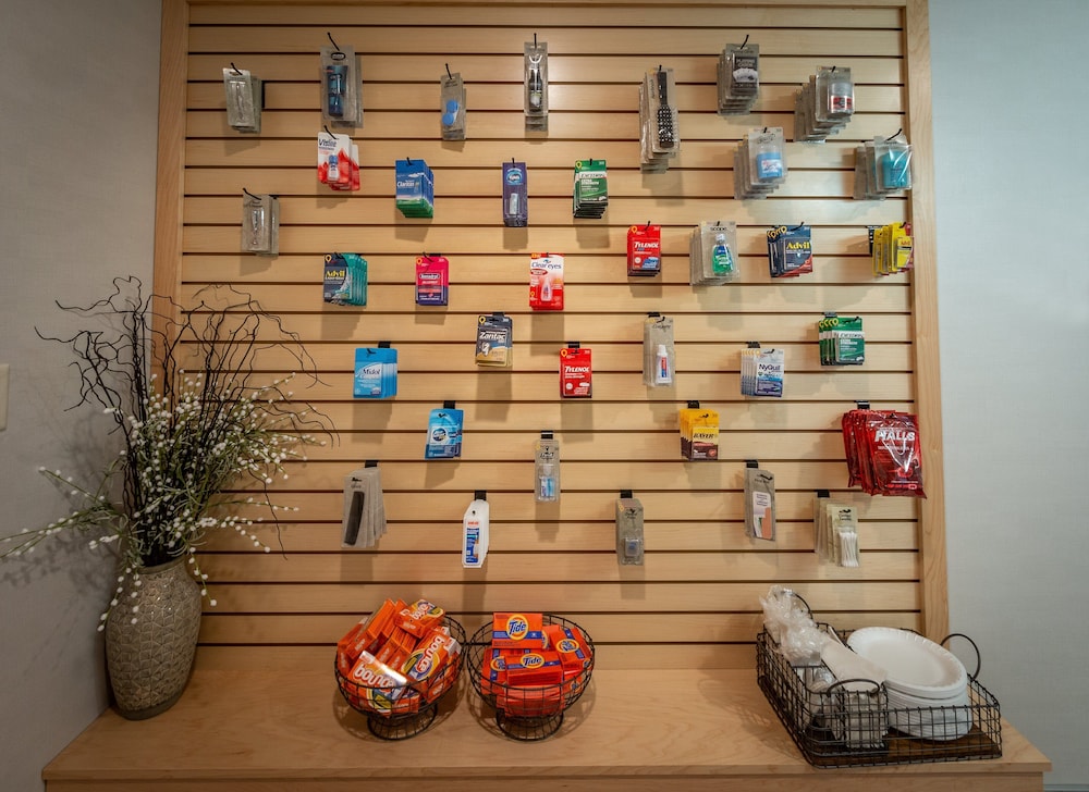 Holiday Inn Express Hotel & Suites Tupelo by IHG - photo 31
