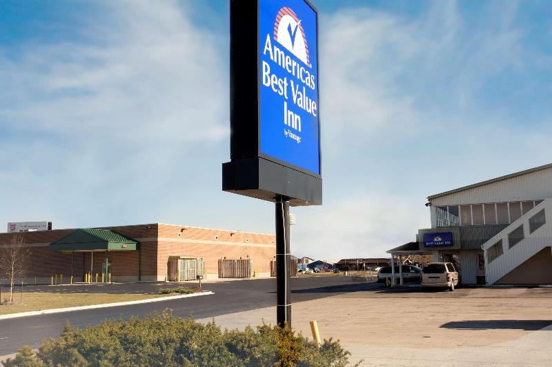Americas Best Value Inn Litchfield - photo 2