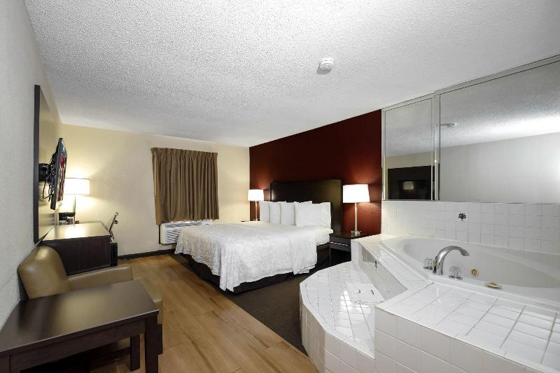 Red Roof Inn PLUS & Suites Opelika - photo 22