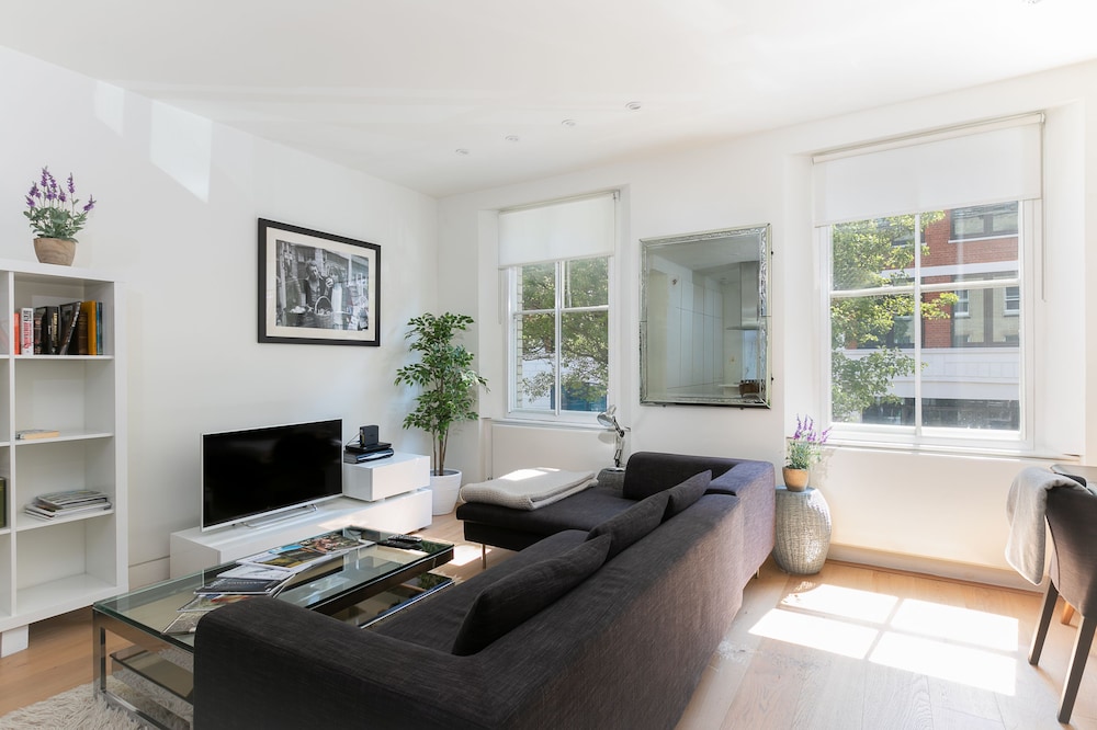 Foley Street — 4-Star Luxury Hotel in London, United Kingdom