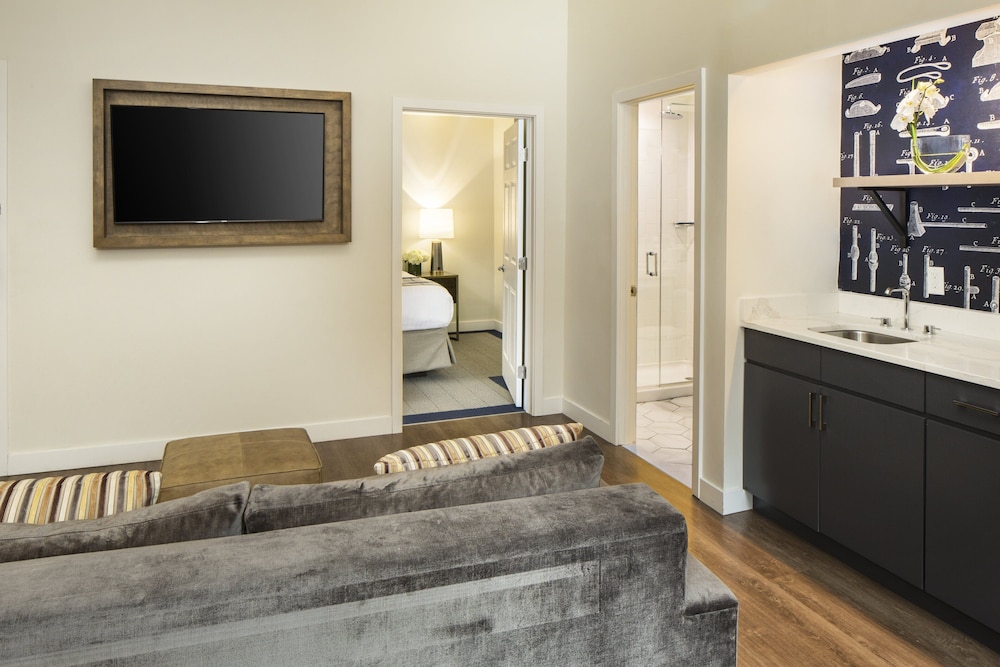 Hotel Indigo Boston Garden by IHG - photo 7