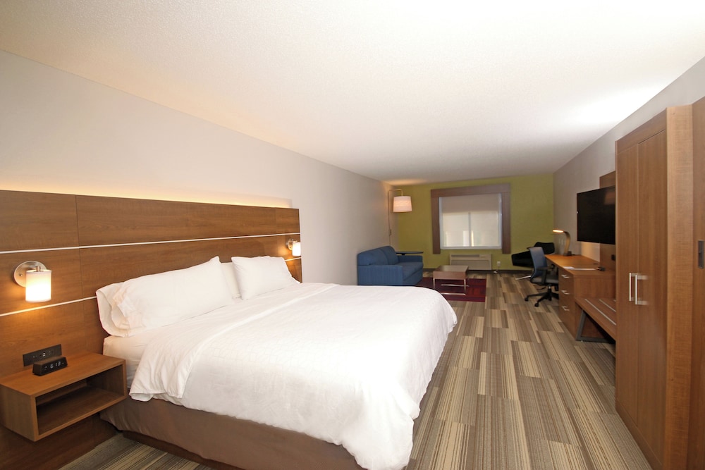 Holiday Inn Express Troutville by IHG - photo 8