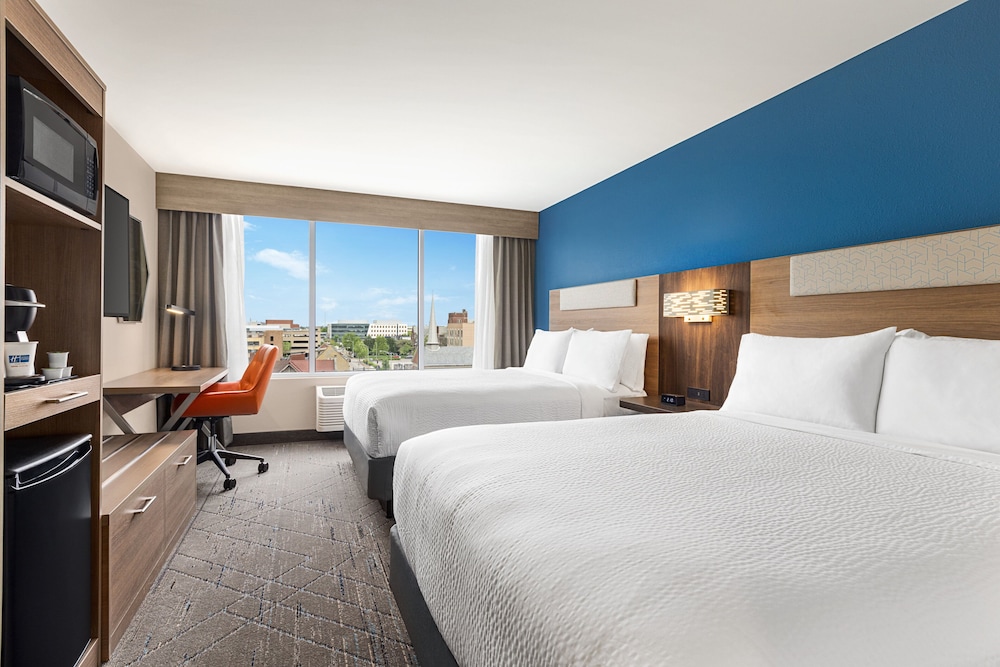Holiday Inn Express & Suites Evansville Downtown By IHG - photo 8