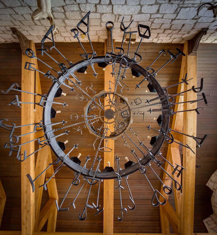 Y O Ranch Hotel - photo 4